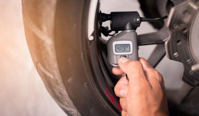 Mitos sobre el mantenimiento de una moto